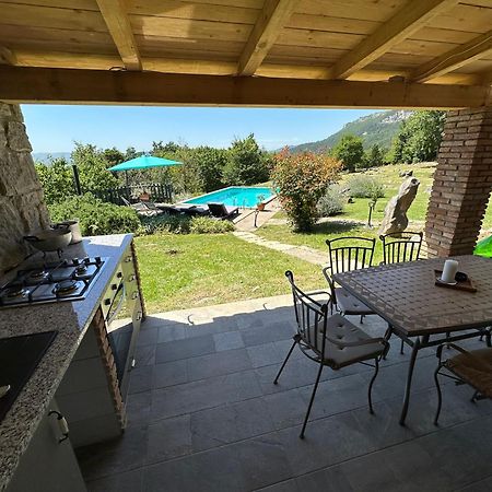 Villa Mavrici, Neighbors Free Buzet Kültér fotó