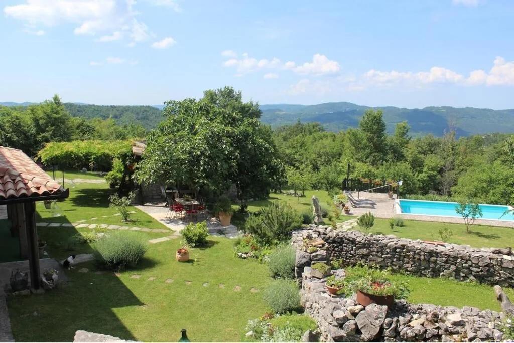Villa Mavrici, Neighbors Free Buzet Kültér fotó