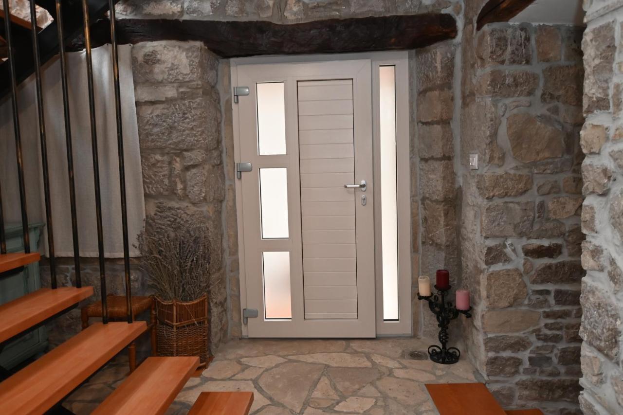 Villa Mavrici, Neighbors Free Buzet Kültér fotó