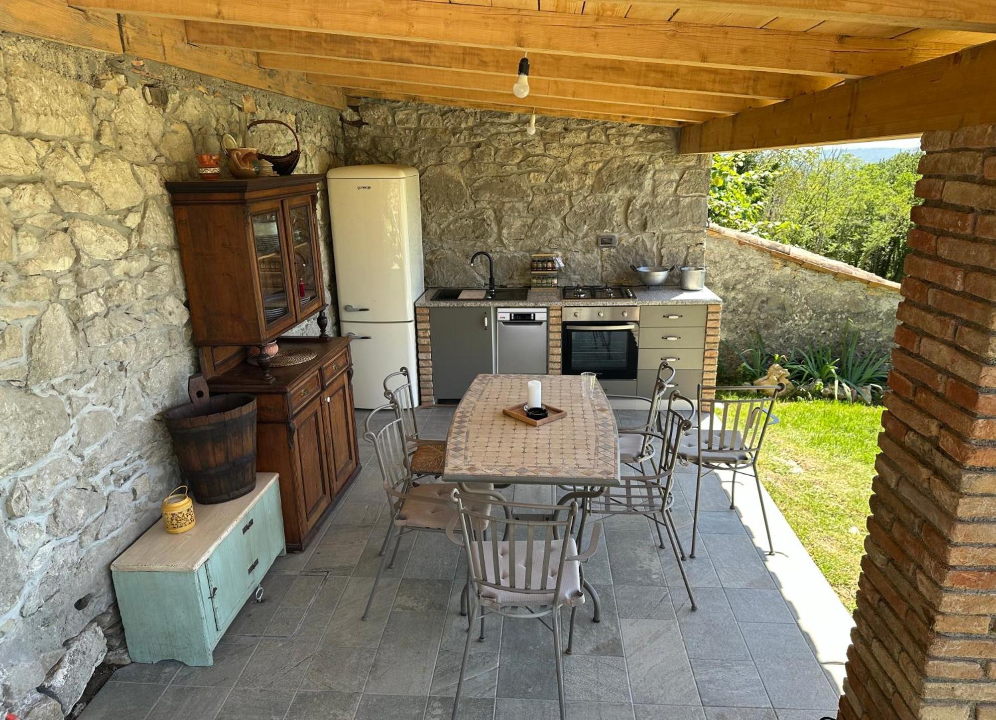 Villa Mavrici, Neighbors Free Buzet Kültér fotó