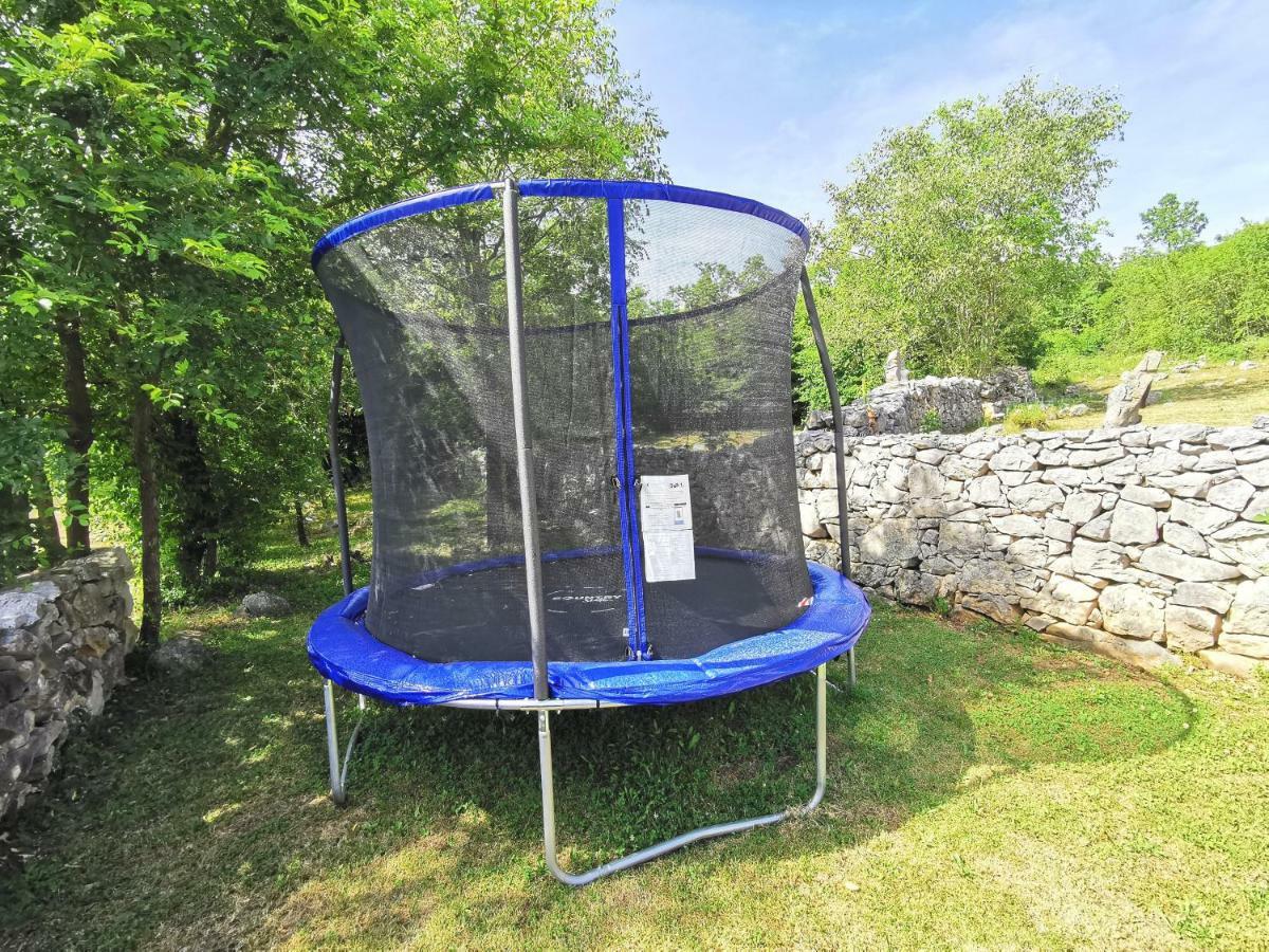 Villa Mavrici, Neighbors Free Buzet Kültér fotó