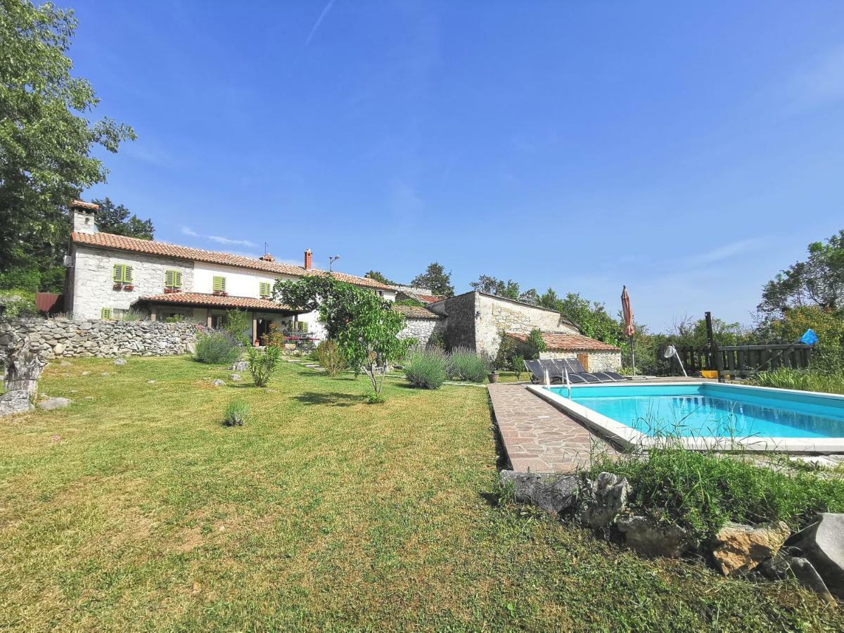 Villa Mavrici, Neighbors Free Buzet Kültér fotó