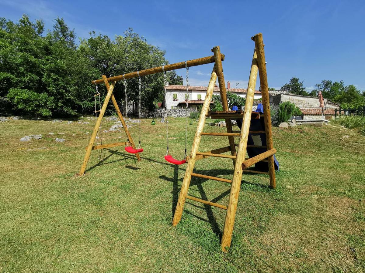 Villa Mavrici, Neighbors Free Buzet Kültér fotó